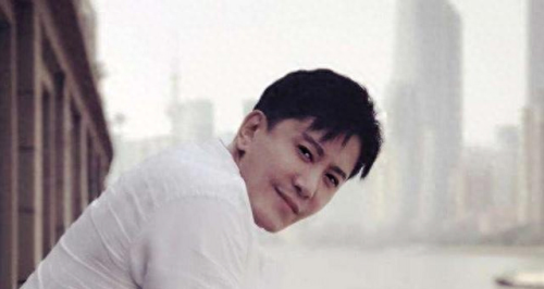 华语乐坛的十大歌曲排行榜(2004年华语乐坛年度十大金曲)插图3