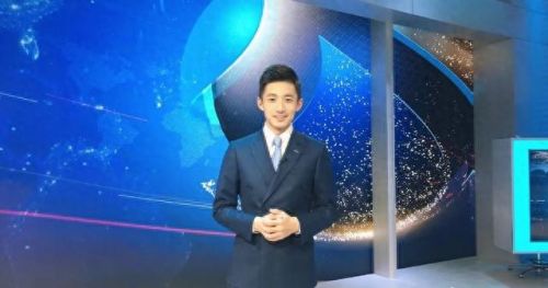 中国十大最帅男主播排行榜(斗鱼被永久封杀的十大主播)插图1