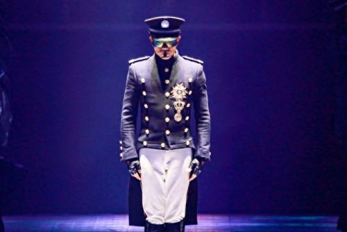 港台十大演唱会歌手排行榜(九十年代港台流行歌手有哪些)插图27 港台十大演唱会歌手排行榜(九十年代港台流行歌手有哪些)插图27