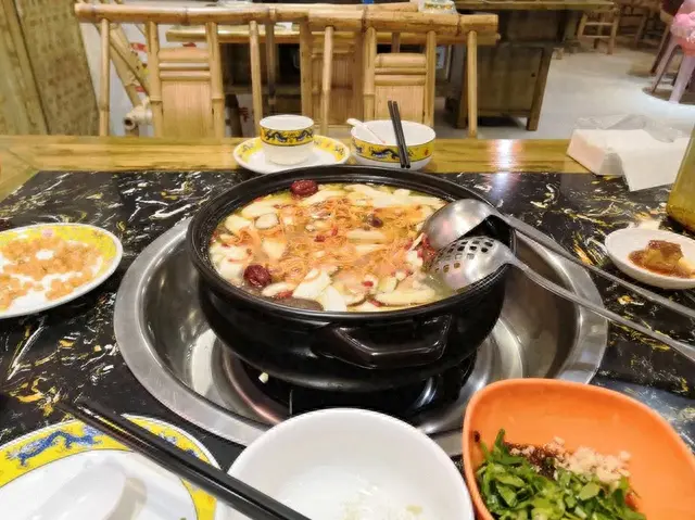 德阳汤锅美食排名前十(德阳养生汤锅推荐)插图22 德阳汤锅美食排名前十(德阳养生汤锅推荐)插图22