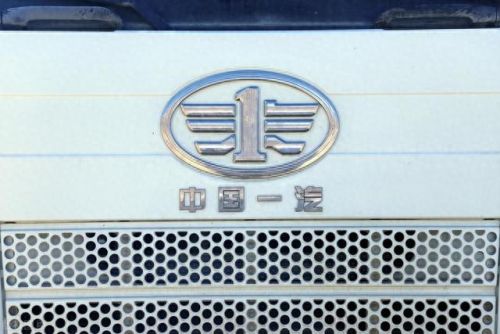 中国十大轿车公司排行榜(十大纵置后驱轿车)插图1