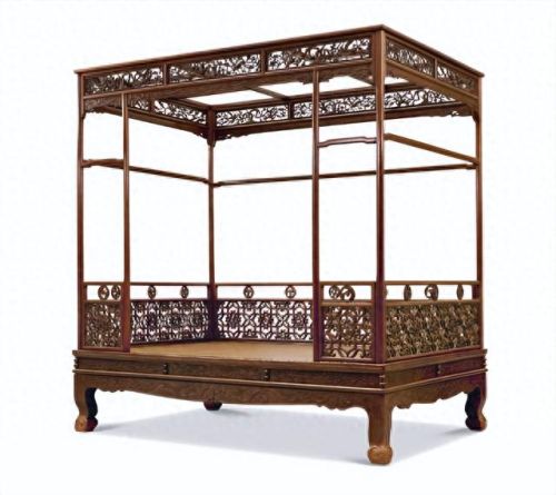 十大名牌家具床排行榜图片(全铝家具全屋定制十大名牌价格)插图3 十大名牌家具床排行榜图片(全铝家具全屋定制十大名牌价格)插图3