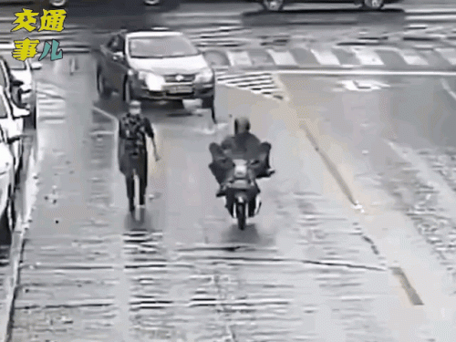 中国十大搞笑碰瓷排行榜(盘点碰瓷十大爆笑集锦)插图2