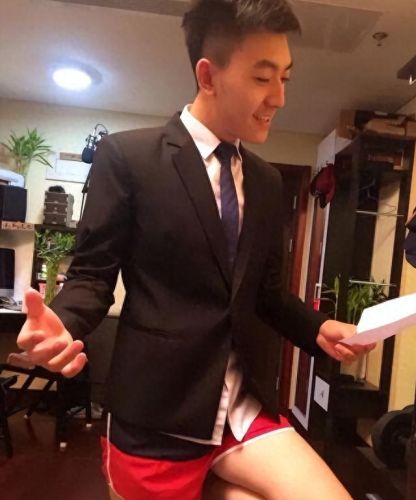 中国十大最帅男主播排行榜(斗鱼被永久封杀的十大主播)插图24