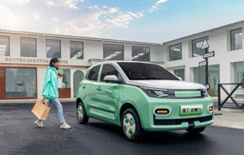 老年人包包排行榜十大品牌(适合老年人的包包品牌)插图2