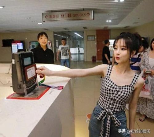 爱奇艺十大主播排行榜(十大哄睡主播排行)插图 爱奇艺十大主播排行榜(十大哄睡主播排行)插图