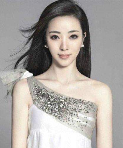 传媒圈十大美女排行榜(传媒十大女星)插图6 传媒圈十大美女排行榜(传媒十大女星)插图6