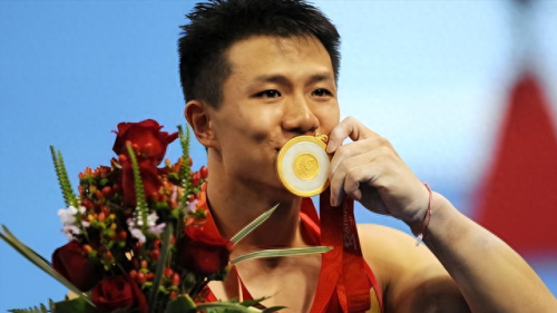 中国体坛十大巨星排行榜(新中国十大名将真实排名)