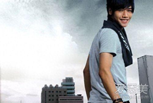 十大伤感中文曲子排行榜(十首伤感音乐排行)插图7