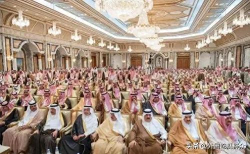 日本皇室财产排名前十(日本皇室全家福1993年)