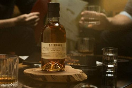 十大玻璃瓶厂品牌排行榜(玻璃胶品牌十大排名)插图2 十大玻璃瓶厂品牌排行榜(玻璃胶品牌十大排名)插图2