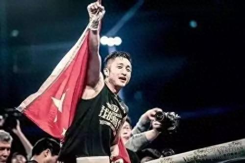 中国排名前十的拳王(中国拳王第一名张君龙)插图2 中国排名前十的拳王(中国拳王第一名张君龙)插图2