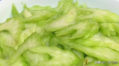 十大养肝排毒食物排行榜(养肝水果第一名)插图5 十大养肝排毒食物排行榜(养肝水果第一名)插图5