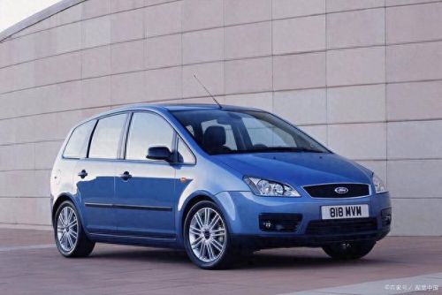 国外十大豪华品牌车排行榜(十大豪华轿车排名)插图3 国外十大豪华品牌车排行榜(十大豪华轿车排名)插图3