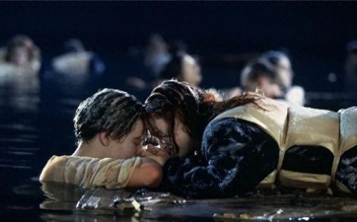 十大经典的外国电影排行榜(外国电影男女主角一起挤公交)插图6 十大经典的外国电影排行榜(外国电影男女主角一起挤公交)插图6