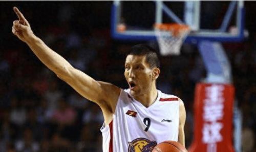 CBA篮球历史十大巨星排行榜(CBA十大篮球巨星排名)插图1