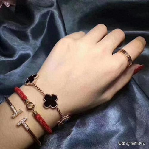 中国陶瓷手链十大名牌排行榜(陶瓷手链是什么品牌的)插图27