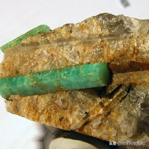 中国十大祖母绿原石排行榜(天然祖母绿原石价格表)插图6