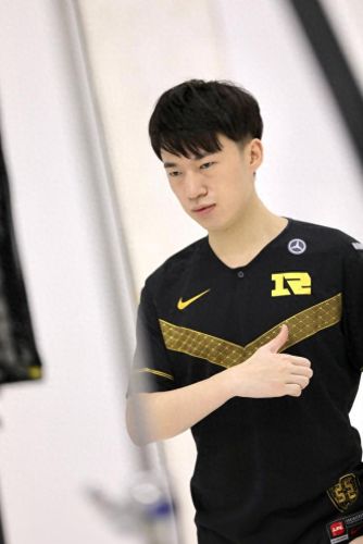 国产中单十大排行榜(国产手机十大排名最新)插图 国产中单十大排行榜(国产手机十大排名最新)插图