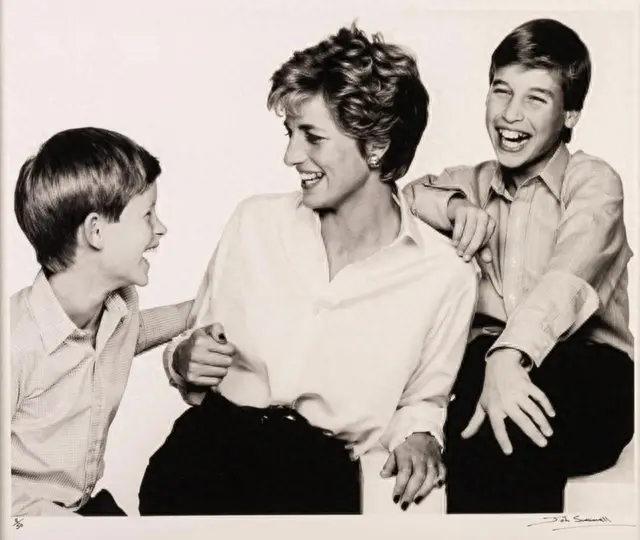 宝石手链系列排名前十(名牌手链十大排名)插图3 宝石手链系列排名前十(名牌手链十大排名)插图3