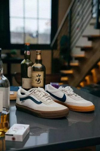 日本运动胶鞋排名前十(中年运动胶鞋)插图8 日本运动胶鞋排名前十(中年运动胶鞋)插图8