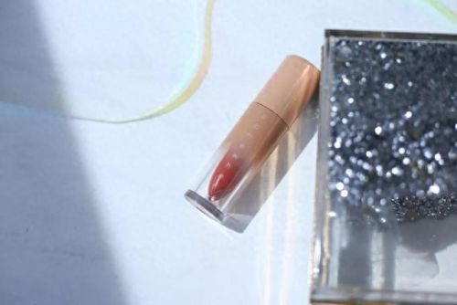 十大最仙气唇釉排行榜(口红唇釉排行榜前十名)插图4 十大最仙气唇釉排行榜(口红唇釉排行榜前十名)插图4