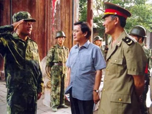 十大灾难大片排行榜国语(最佳十大灾难电影排行榜)插图10