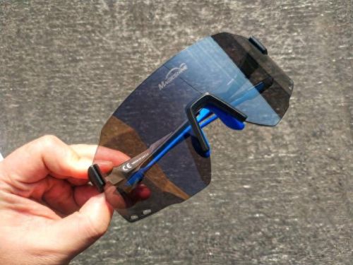 骑行变色眼镜十大排行榜(变色眼镜在车里不变色吗)插图8 骑行变色眼镜十大排行榜(变色眼镜在车里不变色吗)插图8