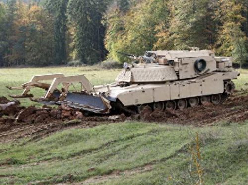 十大科幻装甲车电影排行榜(科幻坦克装甲车电影)插图4