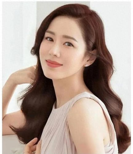 长相各系女友排名前十(长相貌美如花的女友)插图6 长相各系女友排名前十(长相貌美如花的女友)插图6