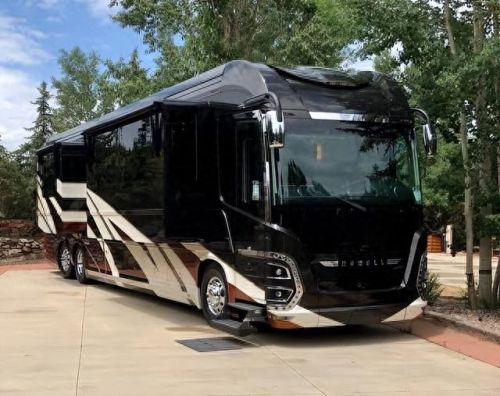 全球十大大巴车排行榜(全球十大顶级豪华跑车)插图6