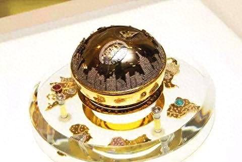 指甲油排行榜国产十大品牌(指甲油全套最好的品牌排行榜)插图3 指甲油排行榜国产十大品牌(指甲油全套最好的品牌排行榜)插图3