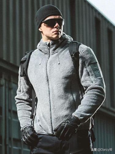 十大保暖卫衣排行榜10强(加绒卫衣品牌排行)插图5 十大保暖卫衣排行榜10强(加绒卫衣品牌排行)插图5