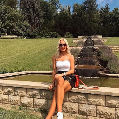 西南十大美女榜单排行榜(南粤十大美女排行榜)插图8 西南十大美女榜单排行榜(南粤十大美女排行榜)插图8