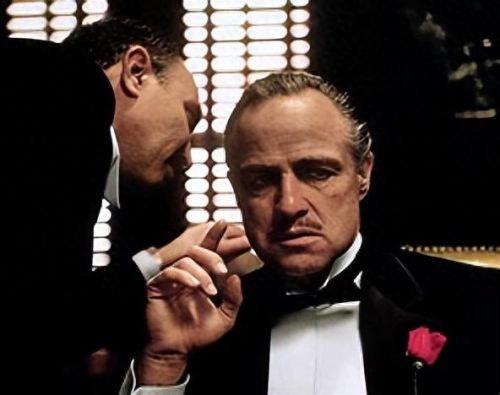 十大经典的外国电影排行榜(外国电影男女主角一起挤公交)插图8 十大经典的外国电影排行榜(外国电影男女主角一起挤公交)插图8