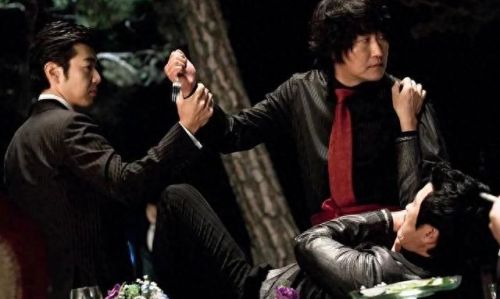 韩国十大黑帮动作片排行榜(韩国黑帮大哥完整视频)插图5