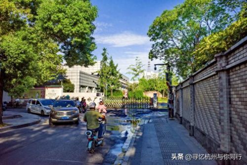 杭州最美雕像排名前十(杭州青芝坞的朱淑贞雕像)插图18 杭州最美雕像排名前十(杭州青芝坞的朱淑贞雕像)插图18