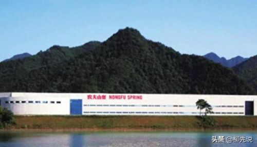 十大桶装矿泉水排行榜(10元一桶的大桶水)插图1 十大桶装矿泉水排行榜(10元一桶的大桶水)插图1