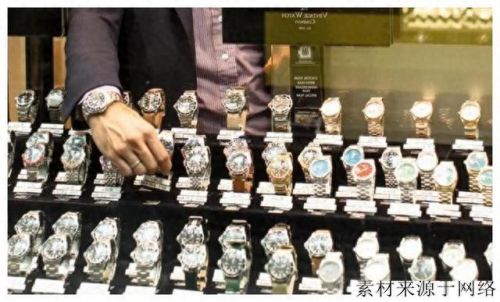 全球十大轻奢侈品牌排行榜(全球最奢侈羊绒服排行)插图2