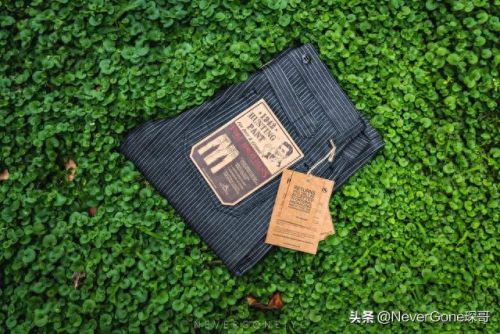 世界十大品牌工装裤排行榜(工装裤品牌排行榜前十名)插图15 世界十大品牌工装裤排行榜(工装裤品牌排行榜前十名)插图15