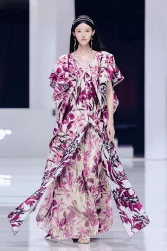 人气时装杂志排名前十(流行的时装杂志)插图67