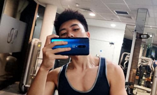 中国十大最帅男主播排行榜(斗鱼被永久封杀的十大主播)插图26