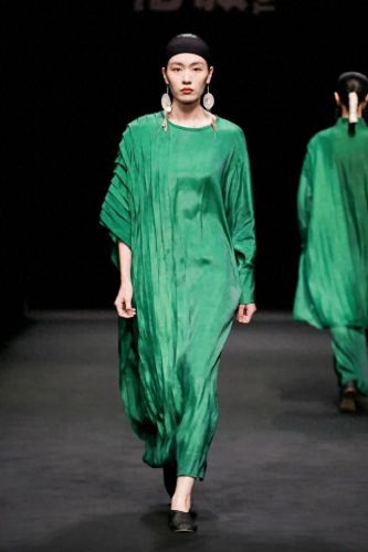 人气时装杂志排名前十(流行的时装杂志)插图61