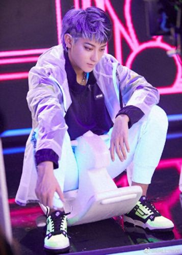 十大经典鞋设计品牌排行榜(全球知名鞋品牌排行榜前十名)插图14