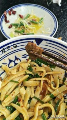 陕西十大面食裤带面排行榜(陕西坨坨面的做法大全)插图3