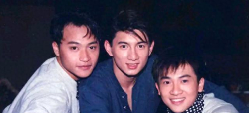 前十大伤感歌曲排行榜(南宫嘉骏十大伤感歌曲)插图8 前十大伤感歌曲排行榜(南宫嘉骏十大伤感歌曲)插图8