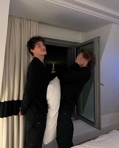 美国十大帅哥网红排行榜(美国华裔抖音十大网红)插图4 美国十大帅哥网红排行榜(美国华裔抖音十大网红)插图4