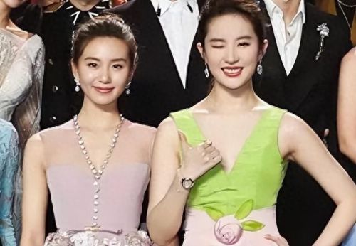 中国最美十大美女排行榜(中国最美的十大仙境)插图5 中国最美十大美女排行榜(中国最美的十大仙境)插图5