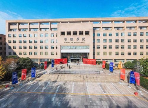 巾国十大高校排行榜第一(最新中国10大高校排行榜)插图2