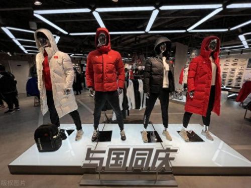 中国十大t恤舒适品牌排行榜(国内公认比较好的t恤品牌)插图1 中国十大t恤舒适品牌排行榜(国内公认比较好的t恤品牌)插图1